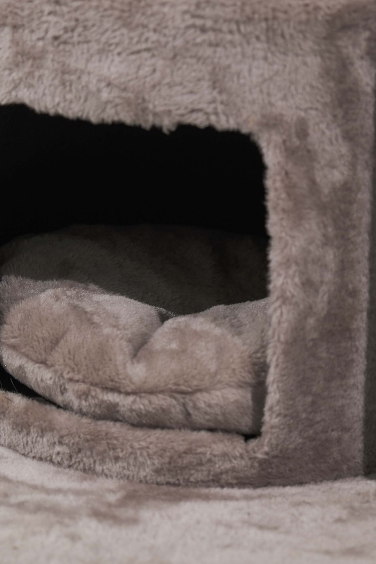 Helsinki Tırmalamalı Kedi Evi