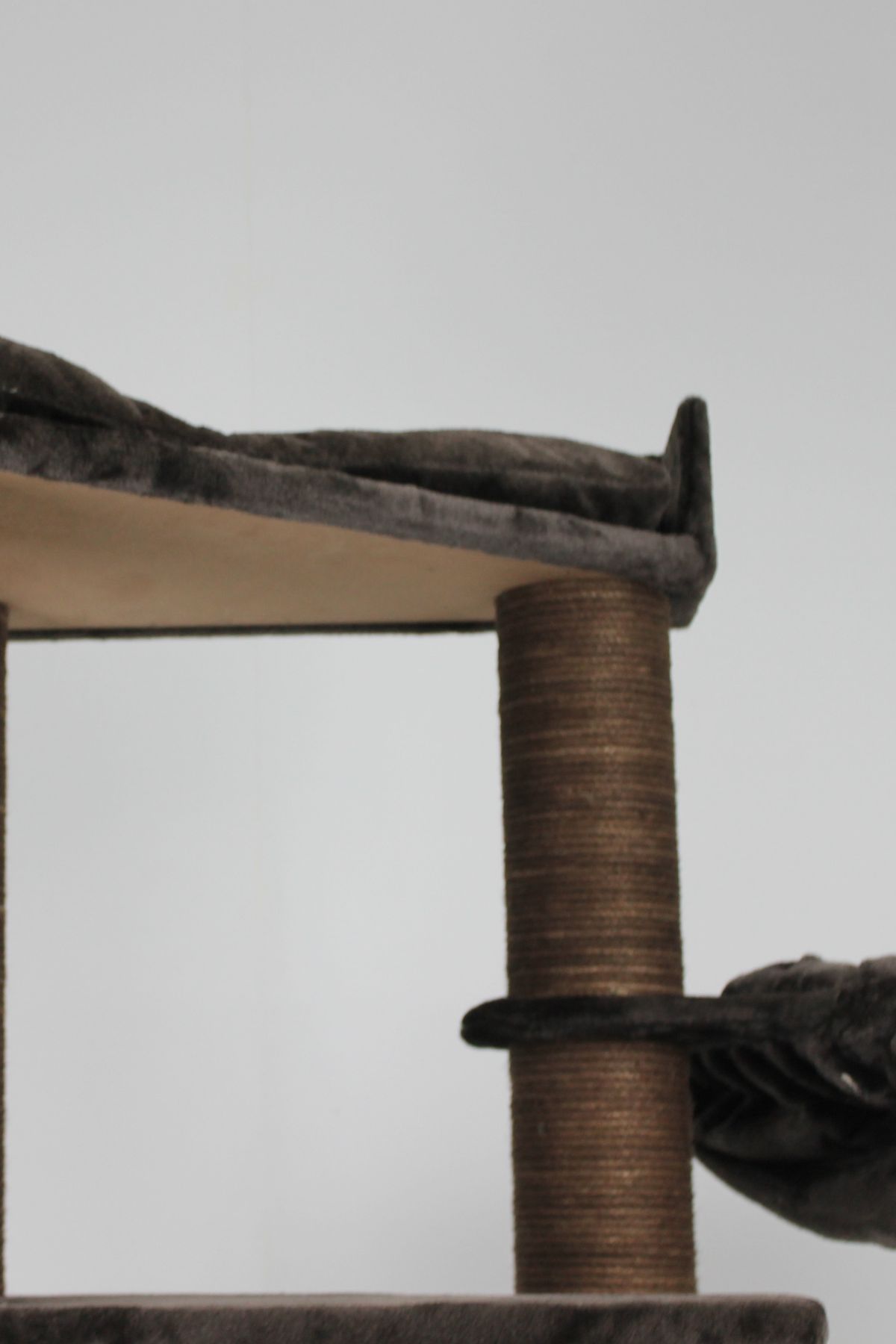 Shangai Tırmalamalı Kedi Evi