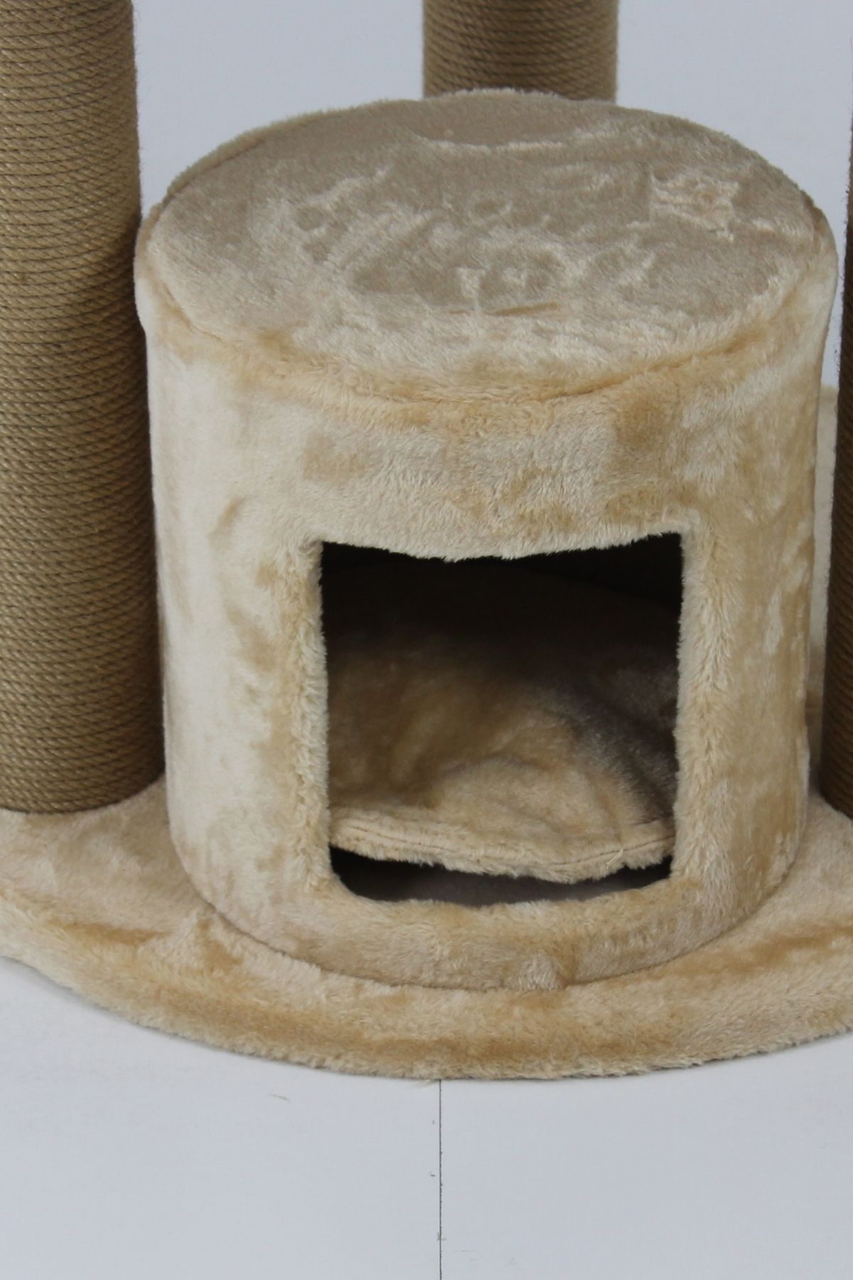 Helsinki Tırmalamalı Kedi Evi