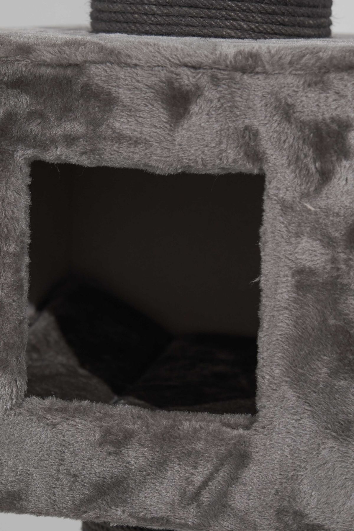 Münih Tırmalamalı Kedi Evi