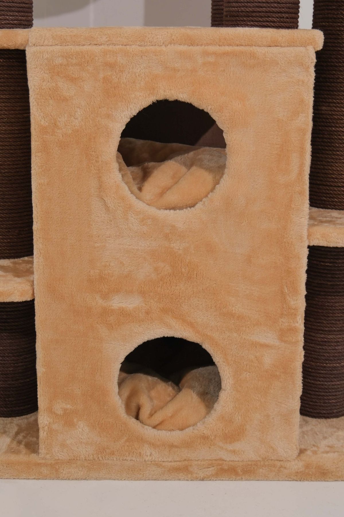 Londra Tırmalamalı Kedi Evi