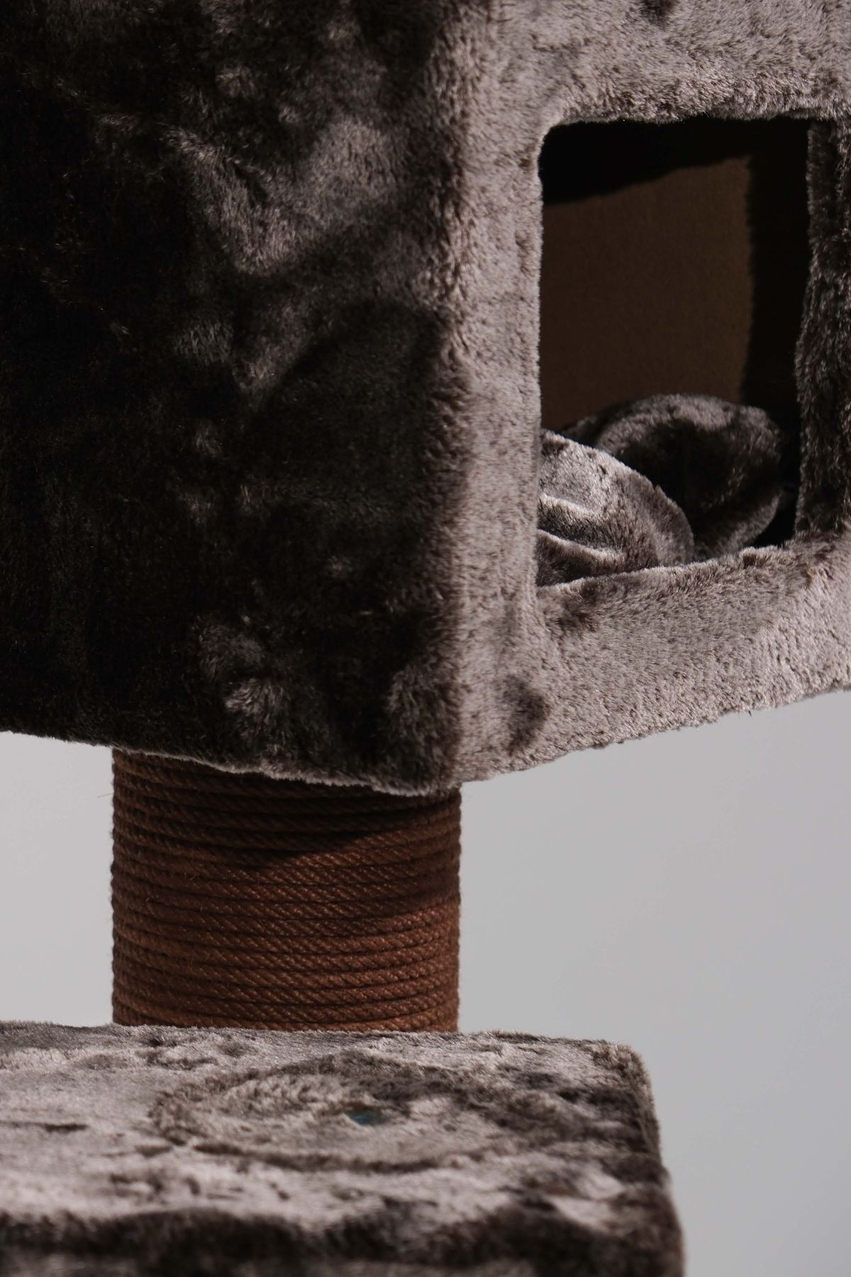Toulouse Tırmalamalı Kedi Evi